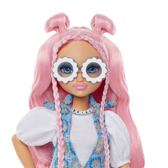 Barbie Équipe de Rêve Poupée Mode Daisy Jean, 9 Accessoires