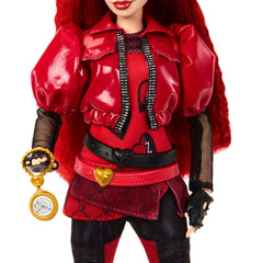 Disney descendants: The Rise Of Red Red, Fille de La Reine de Cur
