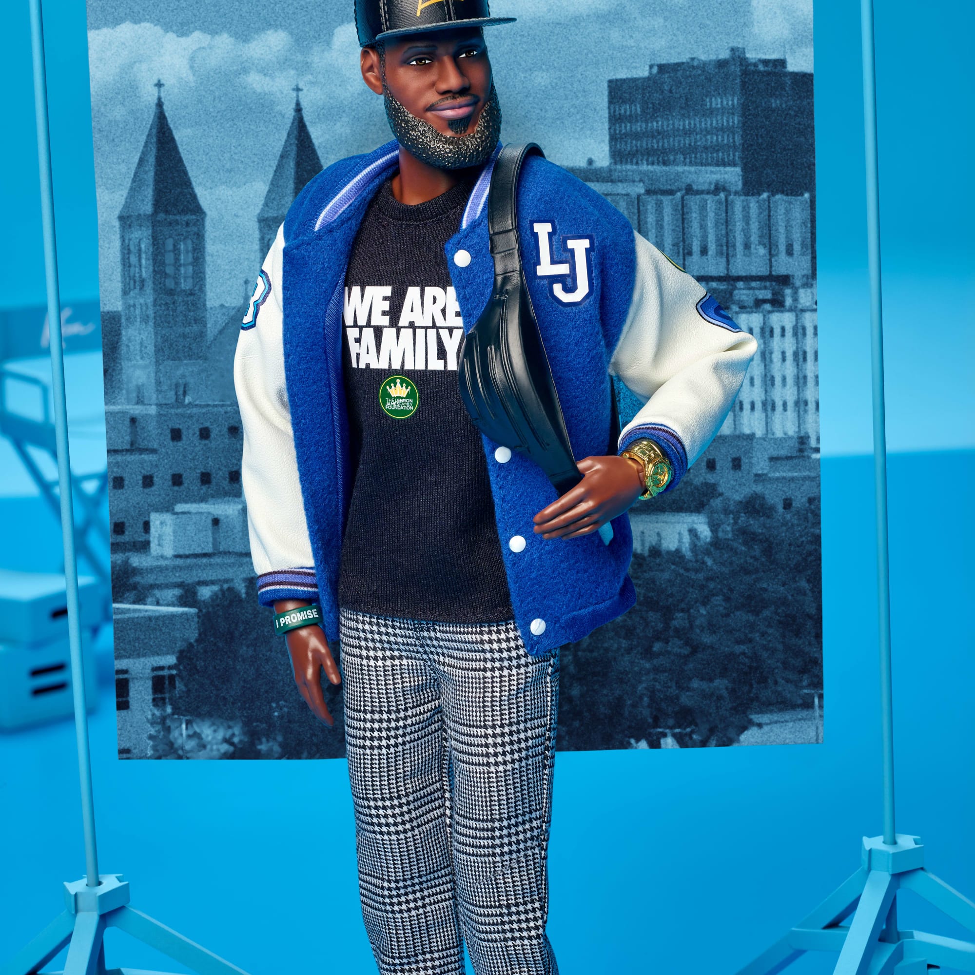 Barbie Poupée Lebron James Kenbassadors Avec Accessoires