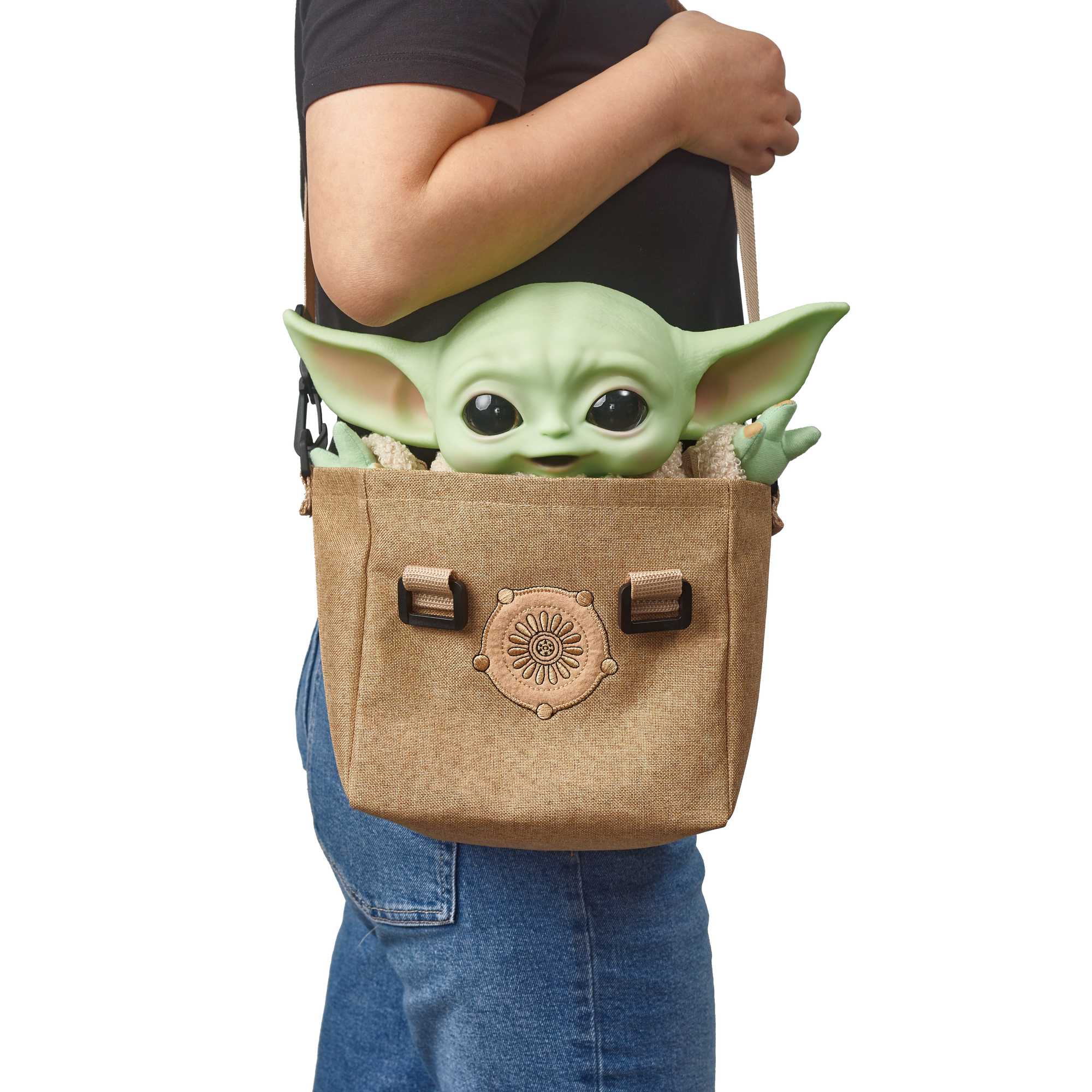 Star Wars The Mandalorian Figurine Peluche L’enfant Sonore et Son Sac