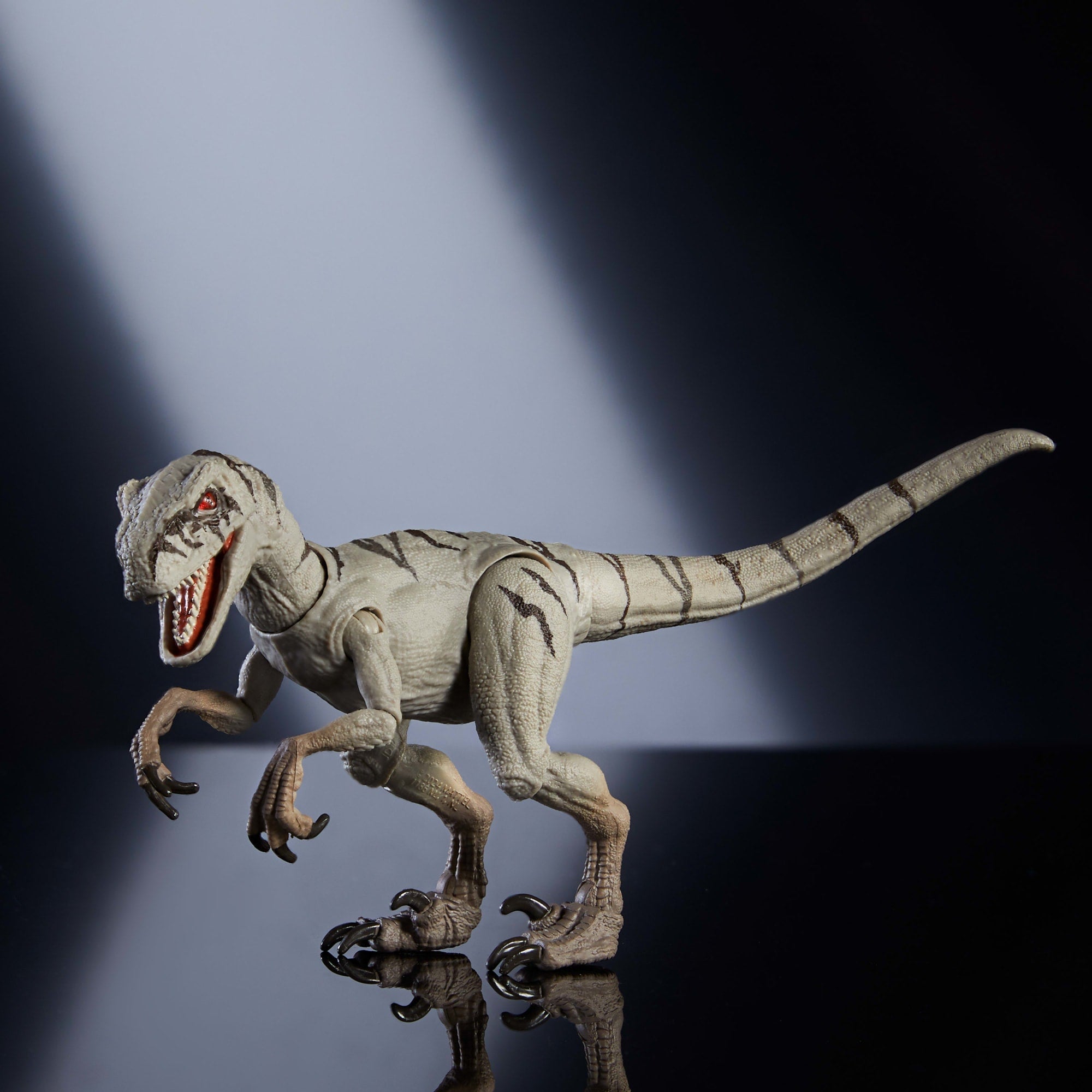 Jurassic World Dinossauro de Brinquedo Atrociraptor Ghost
